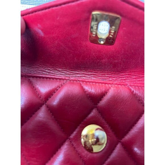 Authentic CHANEL CC Vintage Matelasse Lambskin Waist Pouch Bum Bag Leather Red - Picture 11 of 15